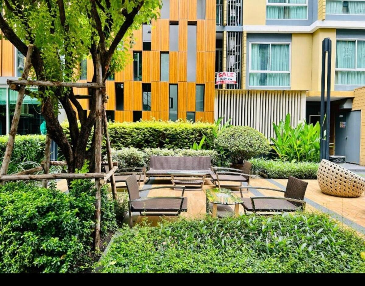 Welcome To Warm Here Have Gym Saona Netflix Apartment Bangkok