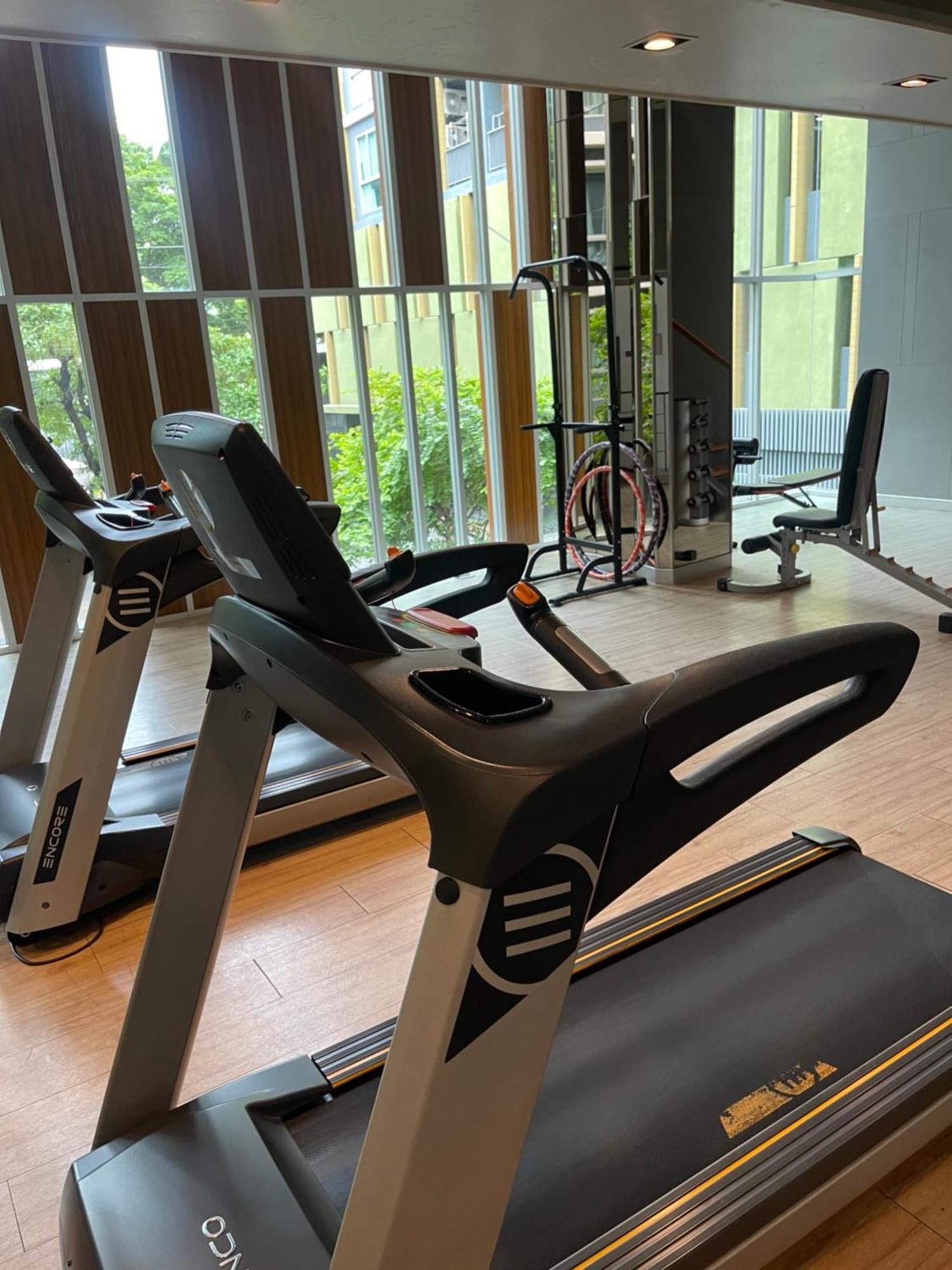 Welcome To Warm Here Have Gym Saona Netflix *